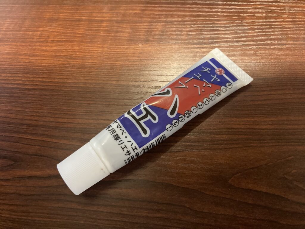 チューブタイプのエサ